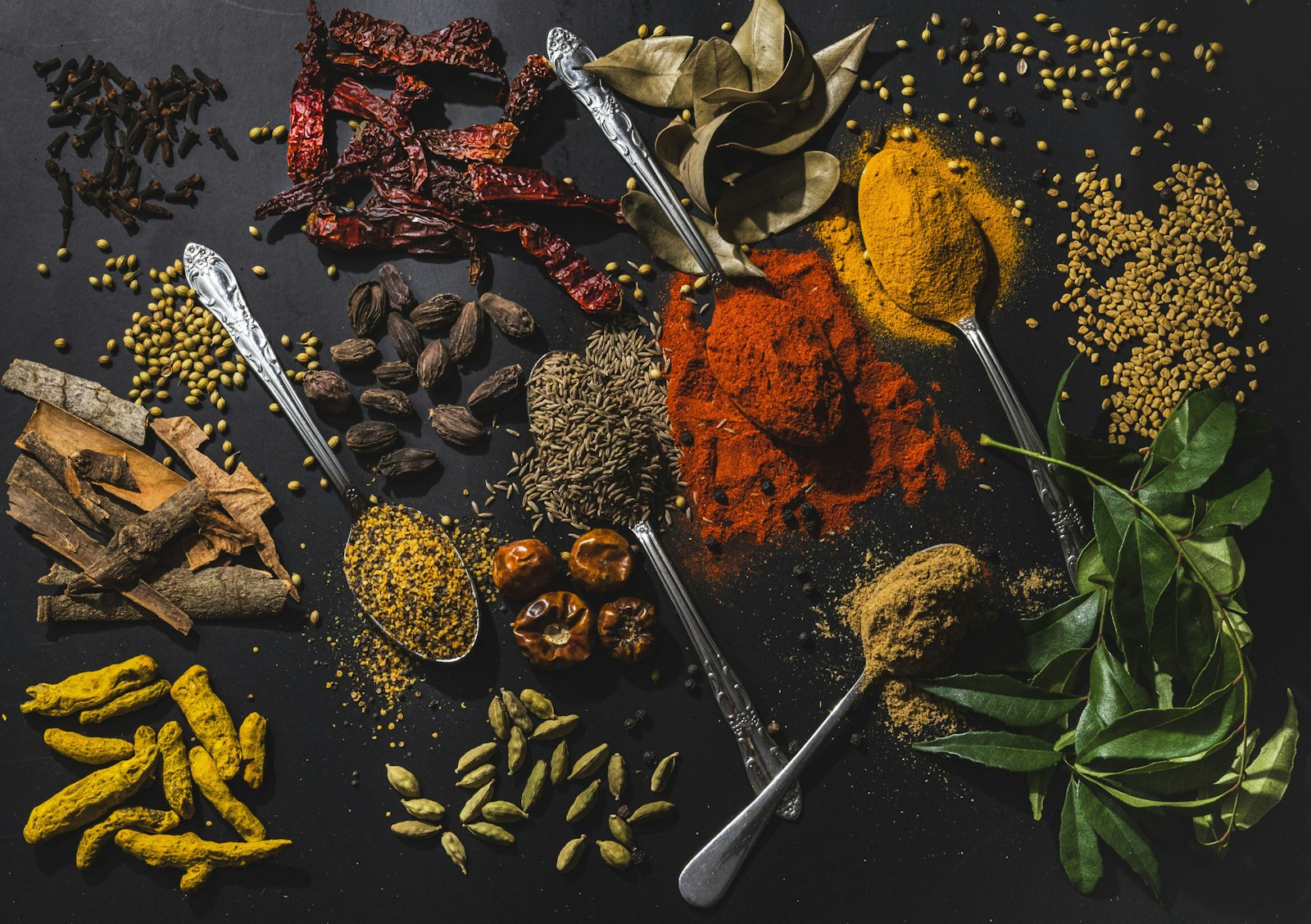 Mehr Pepp ins Essen durch Kräuter und Gewürze